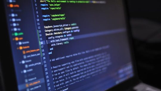 SQL et Python : deux outils complémentaires pour gérer et analyser les données